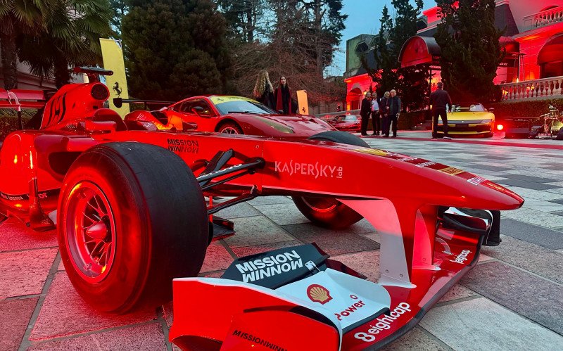 Evento em Gramado proporciona experiências de luxo e uma imersão no universo da Ferrari