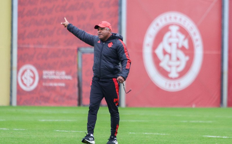 Roger prepara o time do Inter para enfrentar o Palmeiras pelo Brasileirão | abc+