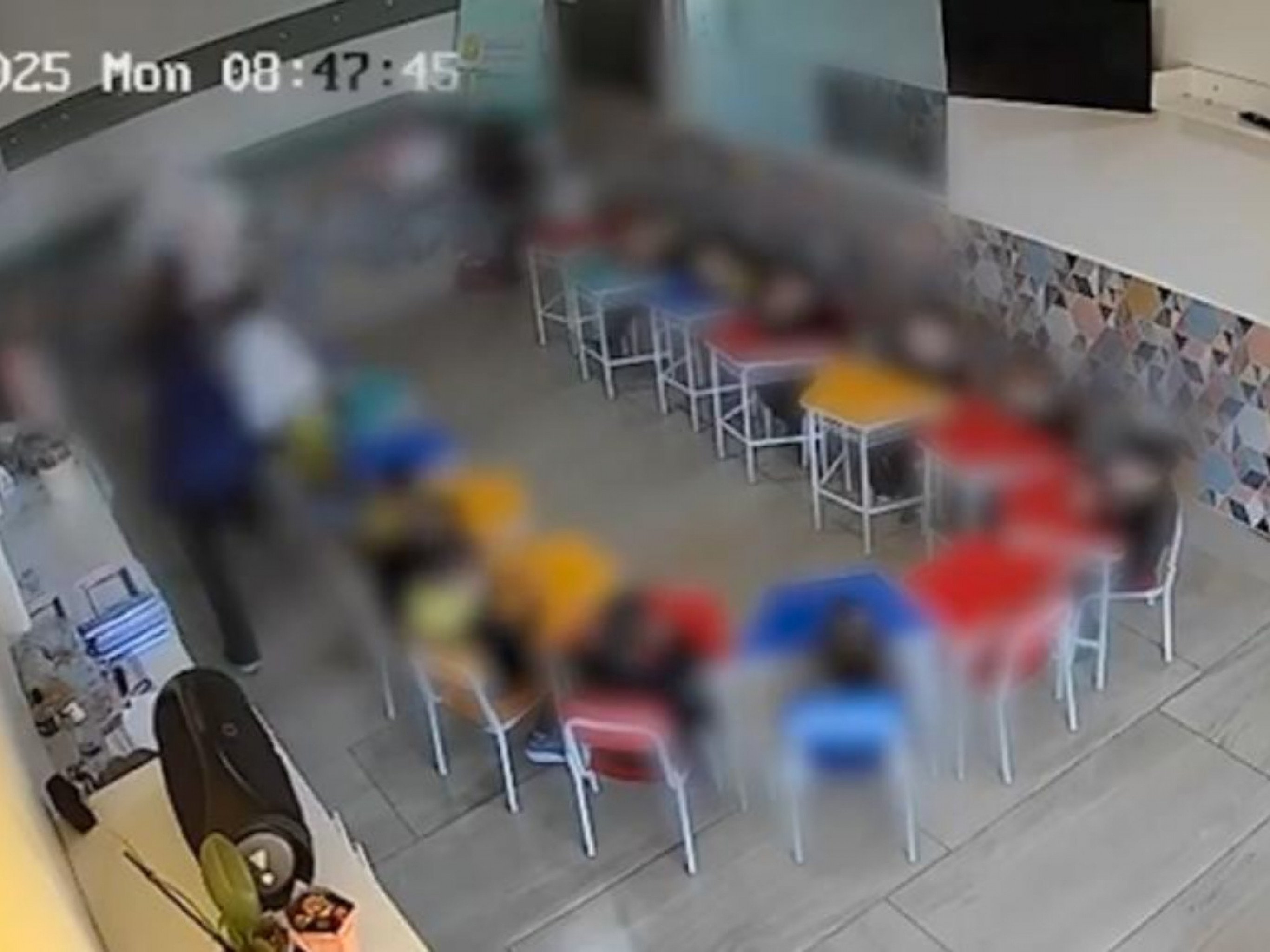 Professora que agrediu aluno de 4 anos em Caxias do Sul é presa; novas denúncias foram registradas na Polícia Civil