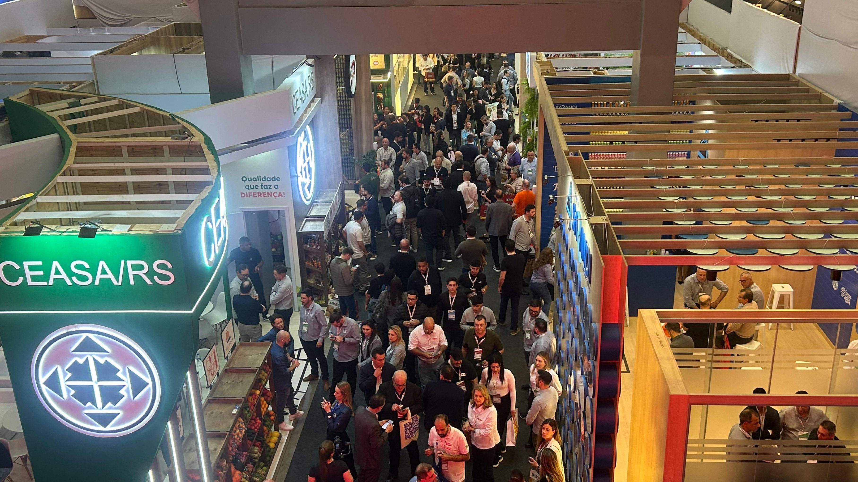EXPOAGAS: Alfajor de pistache e refrigerante personalizado entre os destaques da feira; confira