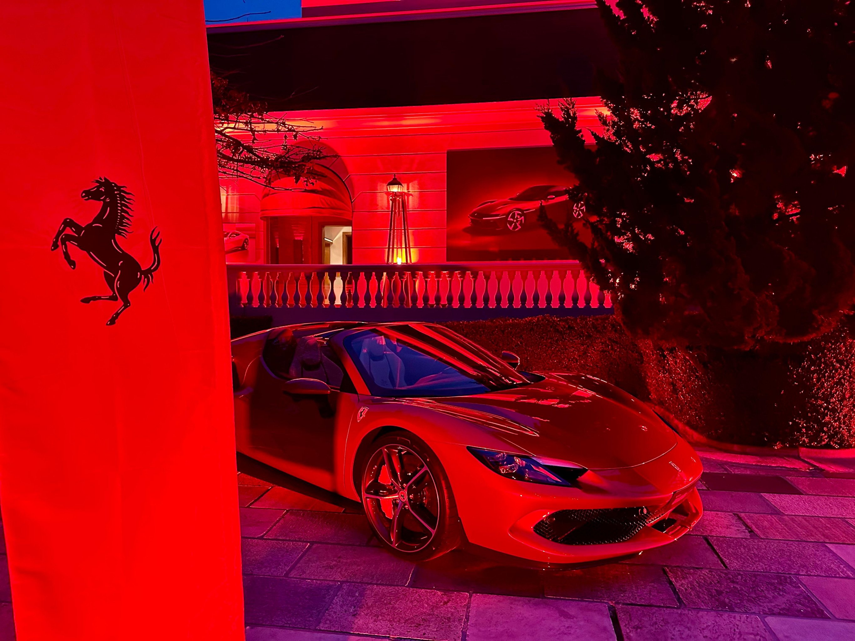 Evento em Gramado proporciona experiências de luxo e uma imersão ao universo da Ferrari