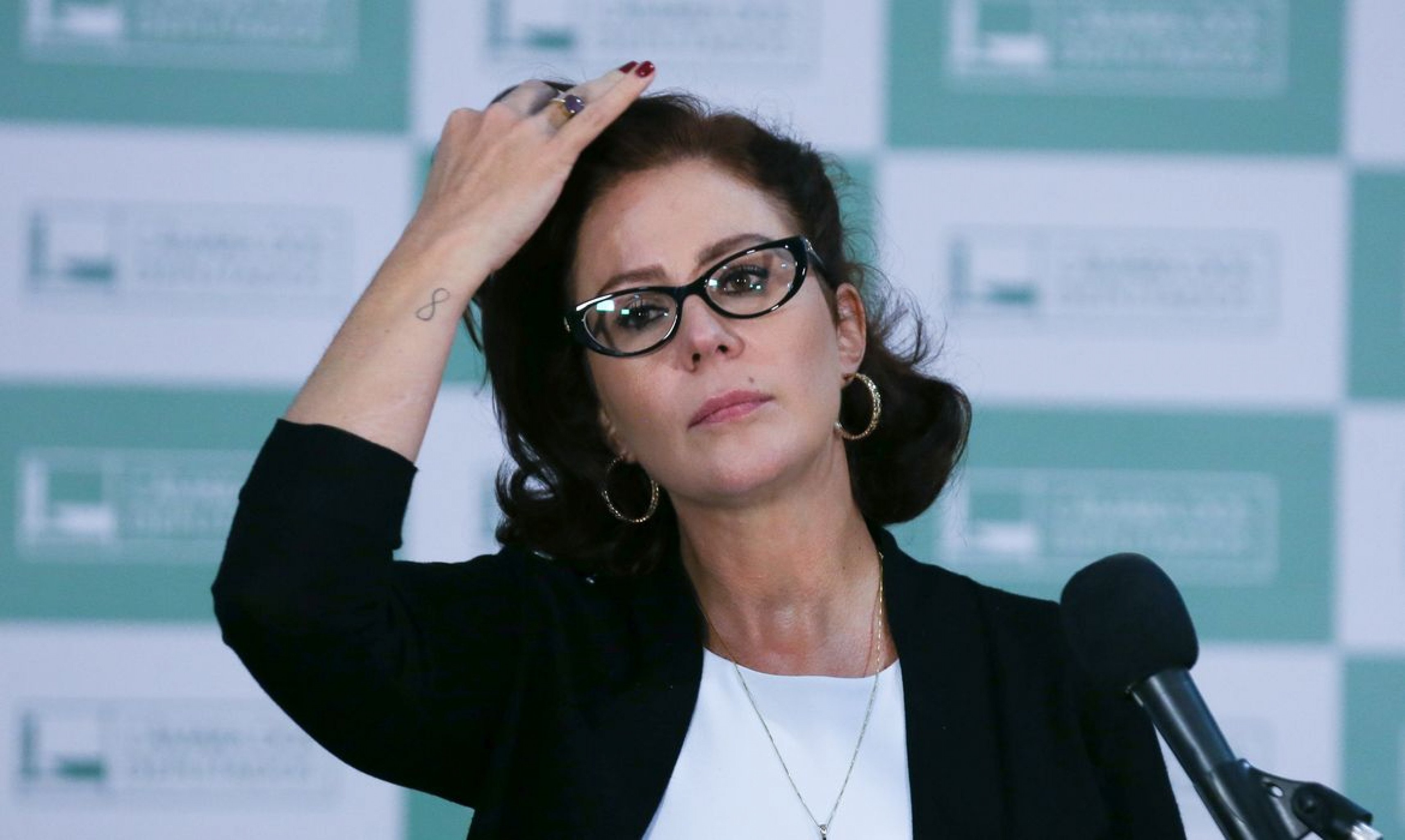 Defesa de Zambelli vai recorrer e processo de extradição pode durar até dois anos; entenda