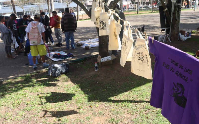No Encontro Vozes da Rua, promovido pelo COL, oficina de serigrafia foi uma das atrações