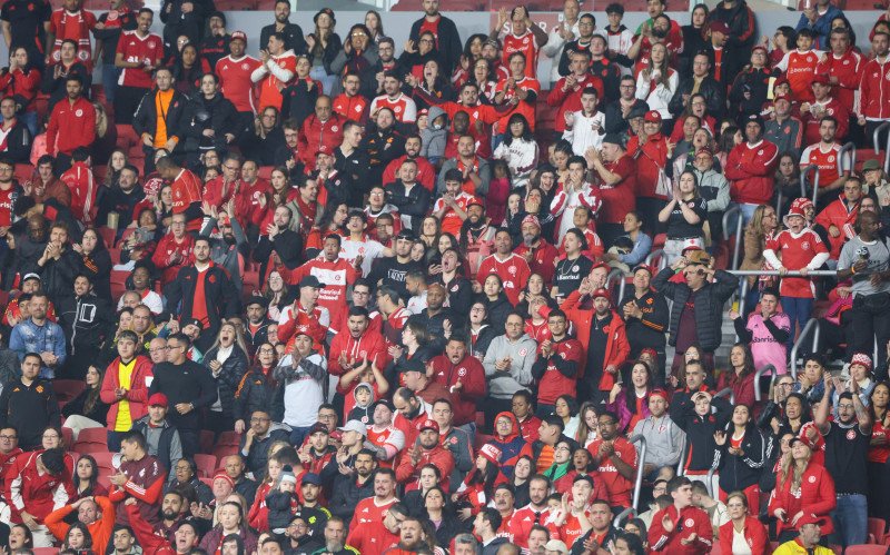 Torcida do Inter no jogo contra o Flamengo pela Libertadores | abc+