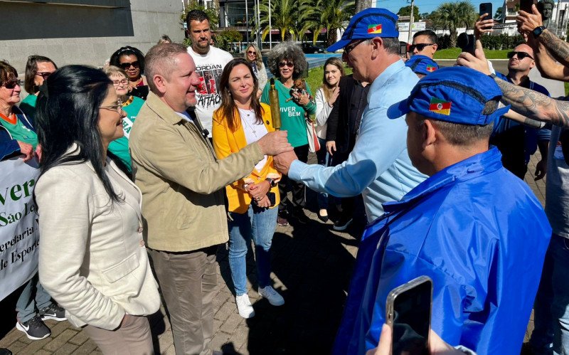 Corrida do fogo simbólico é promovida pela Liga da Defesa Nacional e percorre diversos municípios do Estado