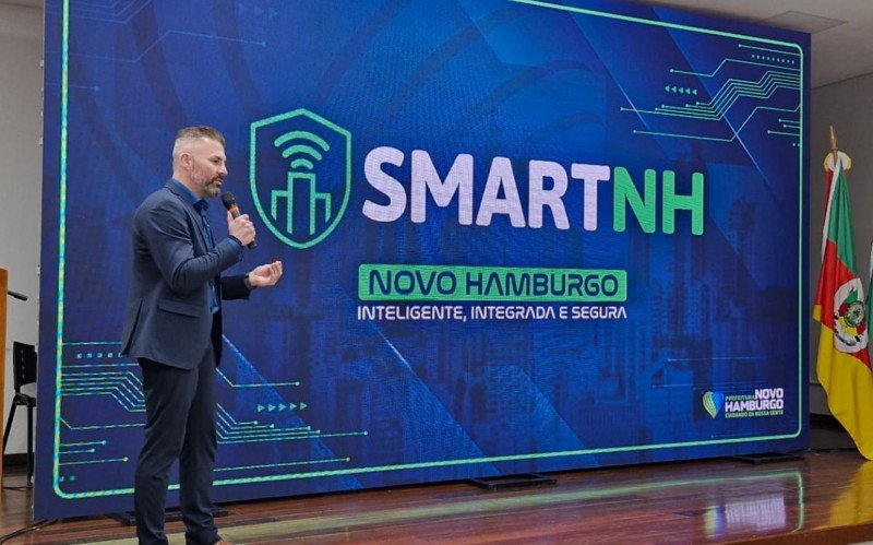 Prefeito Gustavo Finck no lançamento do Programa SmartNH | abc+