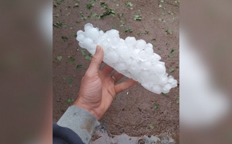 Chuva de granizo atingiu Lindolfo Collor; tamanho das pedras impressionou moradores | abc+