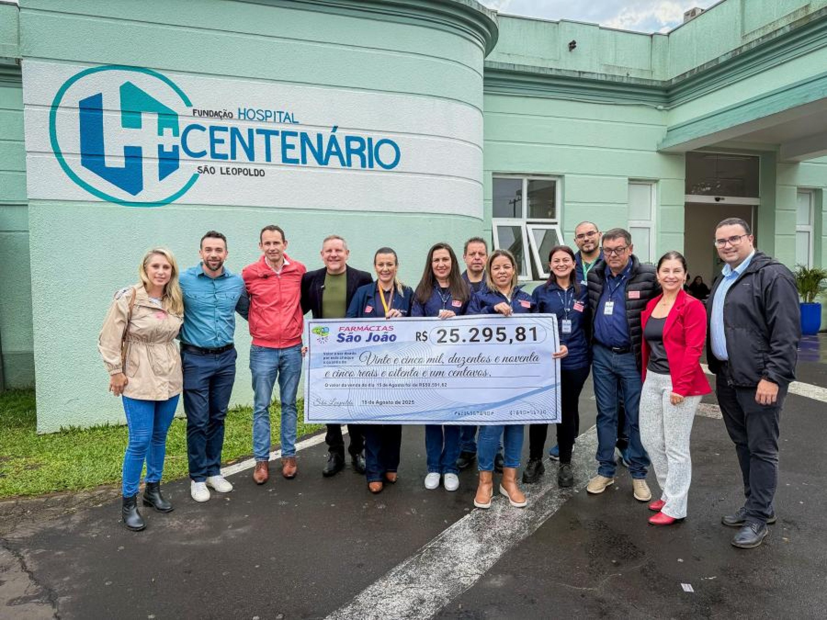 Farmácia São João doa R$ 25,2 mil ao Hospital Centenário em São Leopoldo
