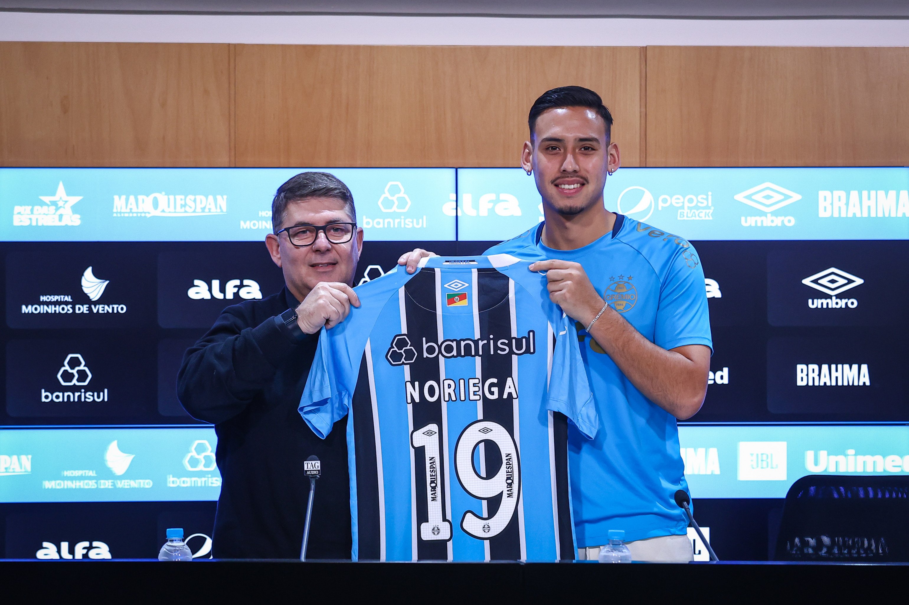 Noriega celebra chegada ao Grêmio, fala sobre versatilidade e trajetória em ascensão