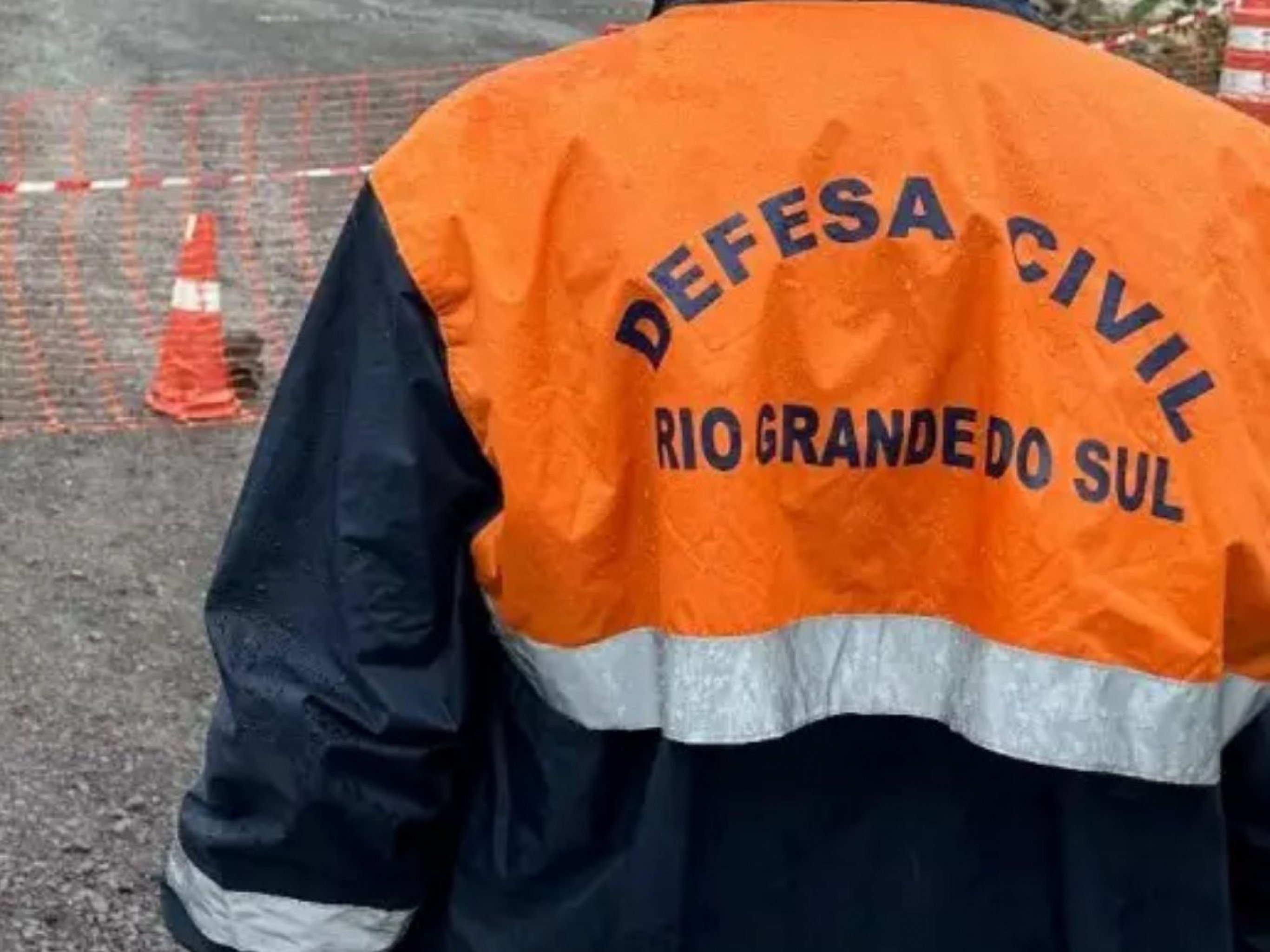 Temporal provoca estragos em cidades do RS e rajadas de vento chegam a quase 70 km/h