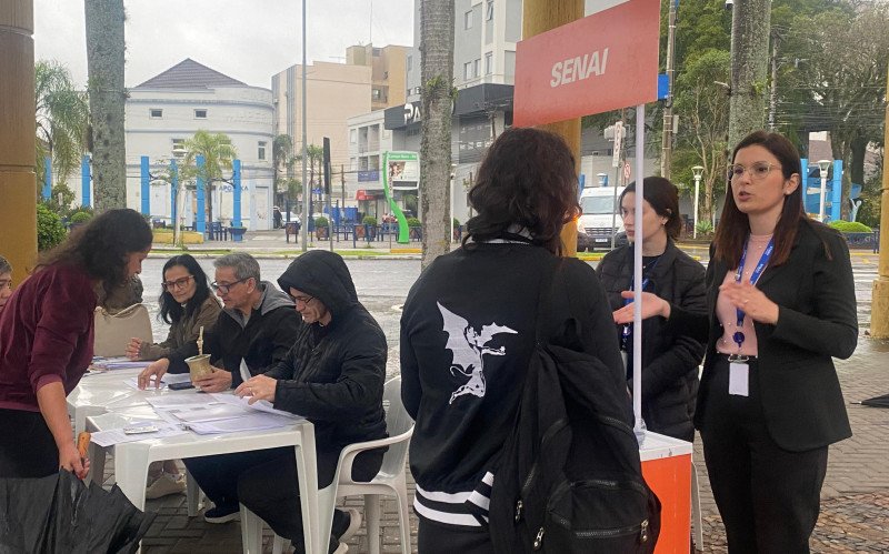 Formações em áreas como calçado, vendas, logística e serviços miram na inserção e reinserção de trabalhadores no mercado. | abc+