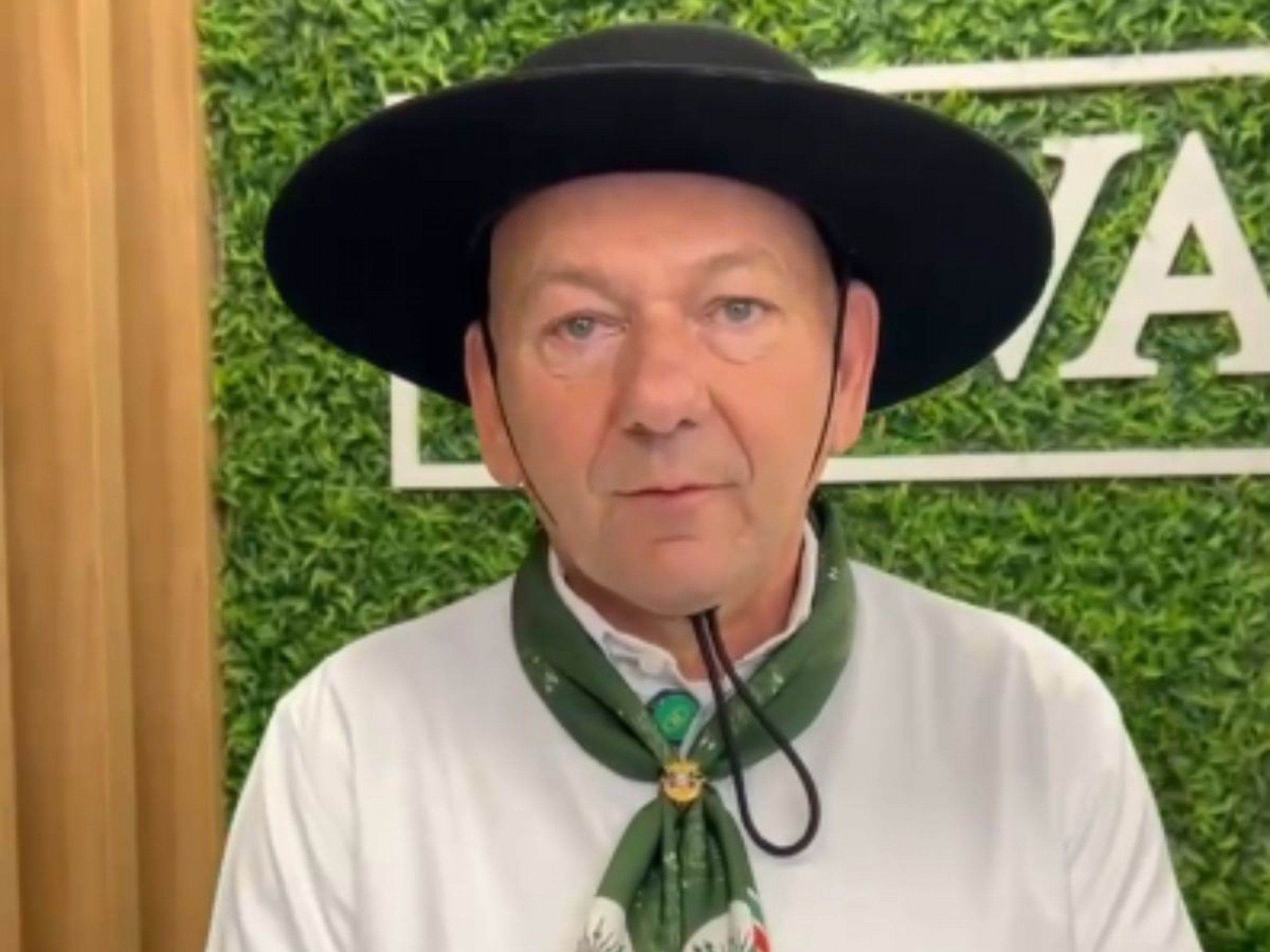 Dono da Havan se manifesta sobre Pix a Carla Zambelli