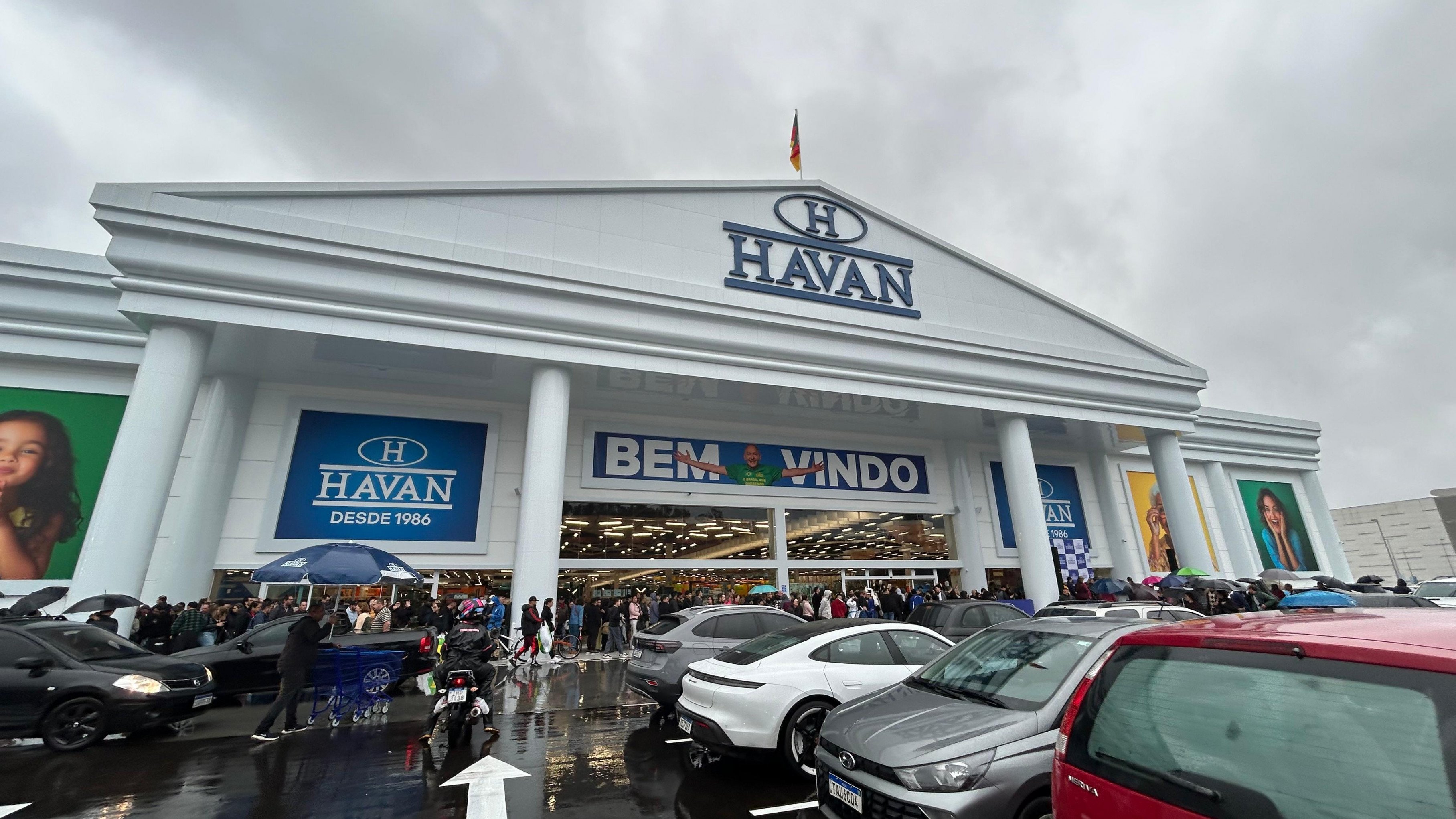 Havan inaugura megaloja em Canoas e anuncia expansão no Rio Grande do Sul