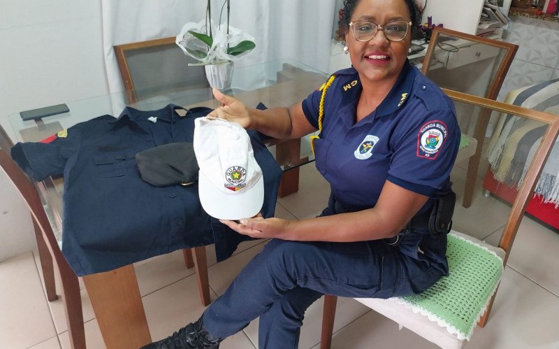 Sandra Regina Carvalho Soares, 55 anos, estará em São Paulo, em novembro, para lançar o livro "Por todas Nós - Pelo olhar das mulheres da Segurança Pública Municipal", o qual é co-autora. | abc+