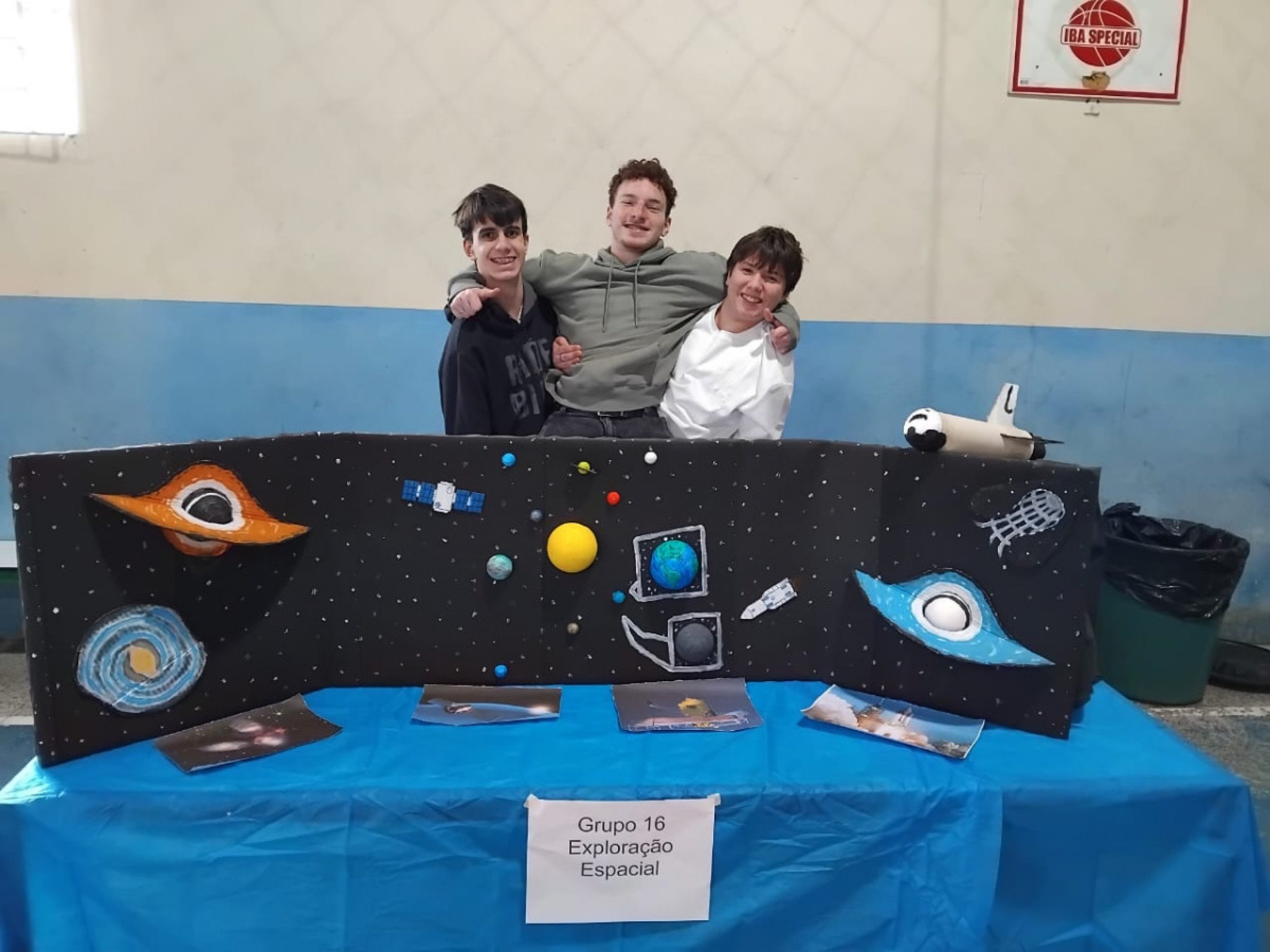 Alunos apresentam tradicional feira de ciências da Escola Henrique Bertoluci Sobrinho