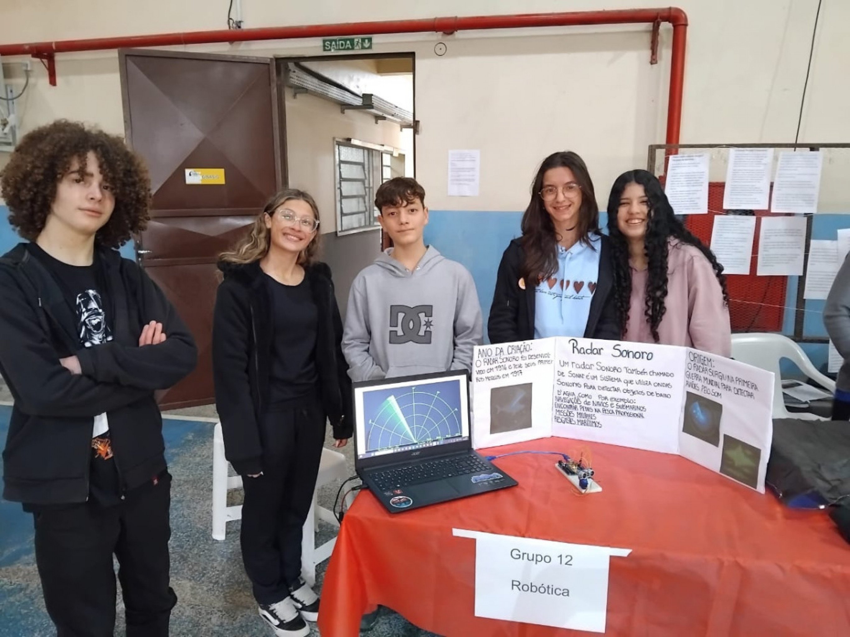 Alunos apresentam tradicional feira de ciências da Escola Henrique Bertoluci Sobrinho
