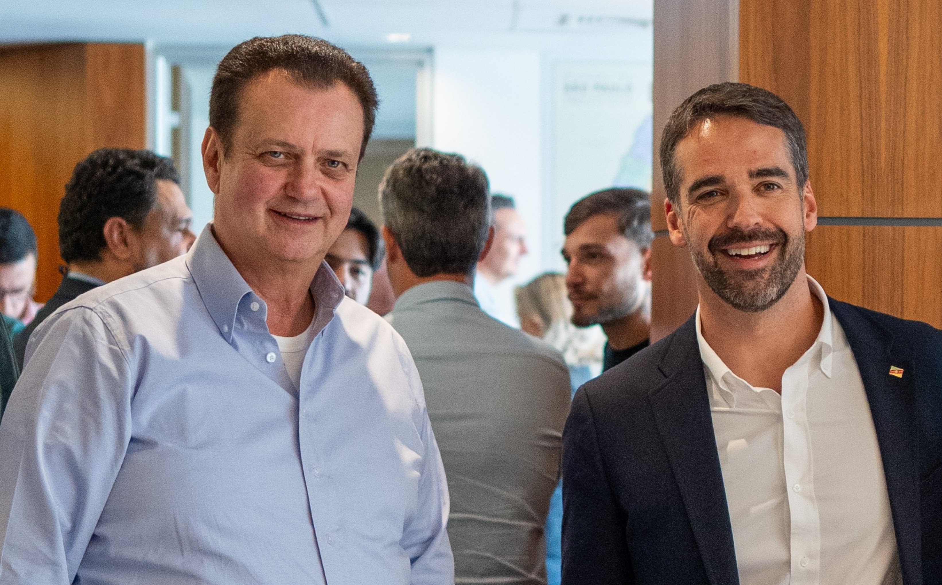 Kassab participa de evento de filiação do PSD ao lado de Eduardo Leite em Porto Alegre