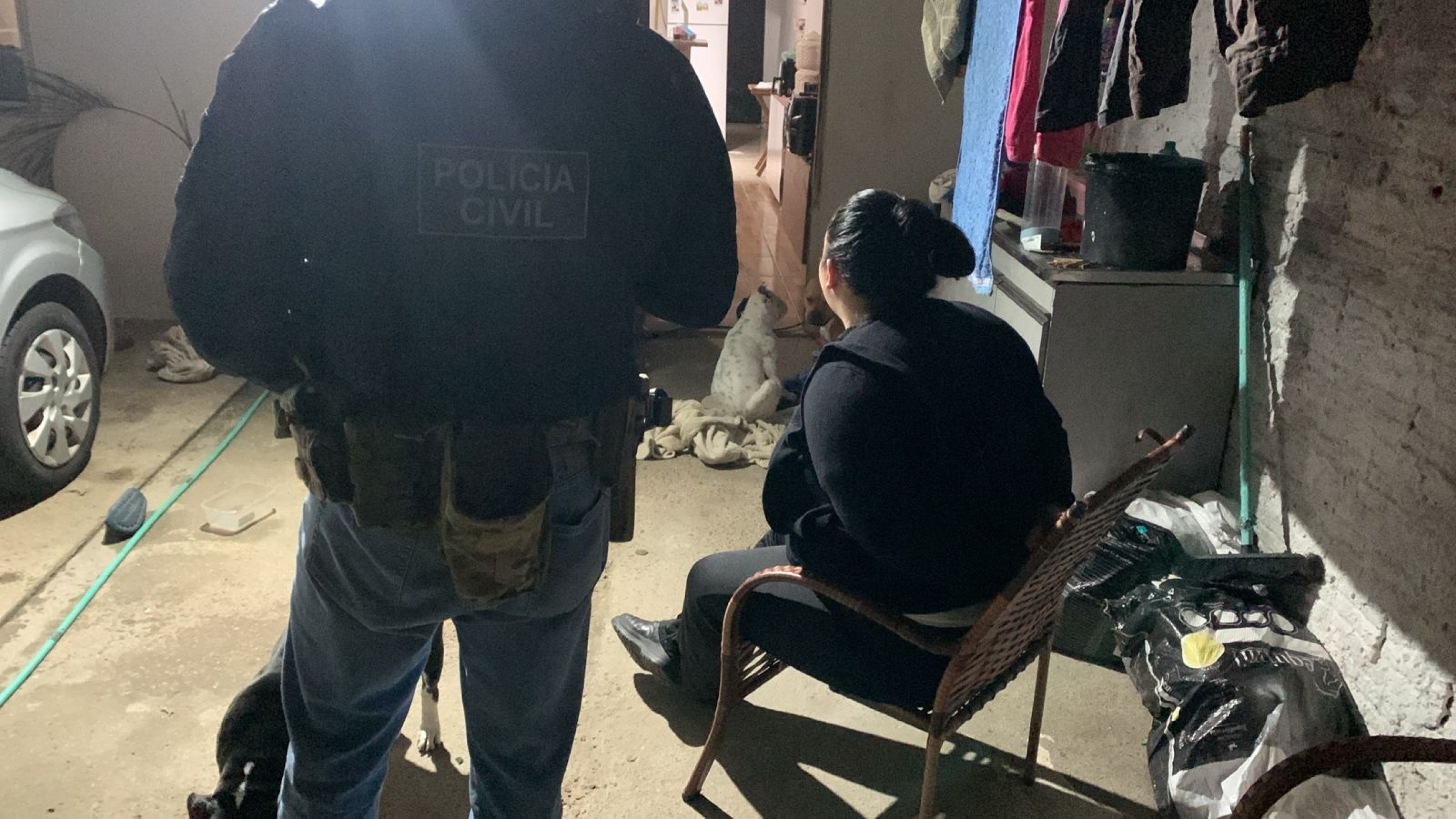 Golpistas fotografavam veículos na saída de motéis e ameaçavam revelar traições se não recebessem dinheiro na Grande Porto Alegre