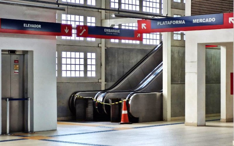 Escadas foram interditadas após acidente na Rio dos Sinos
