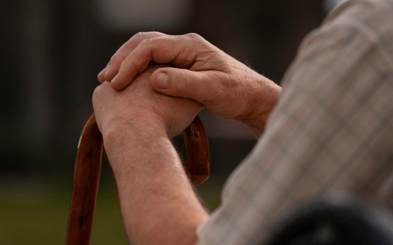 Proposta prevê isenção do Imposto de Renda (IR) de pessoas acima de 65 anos com comorbidades  | abc+