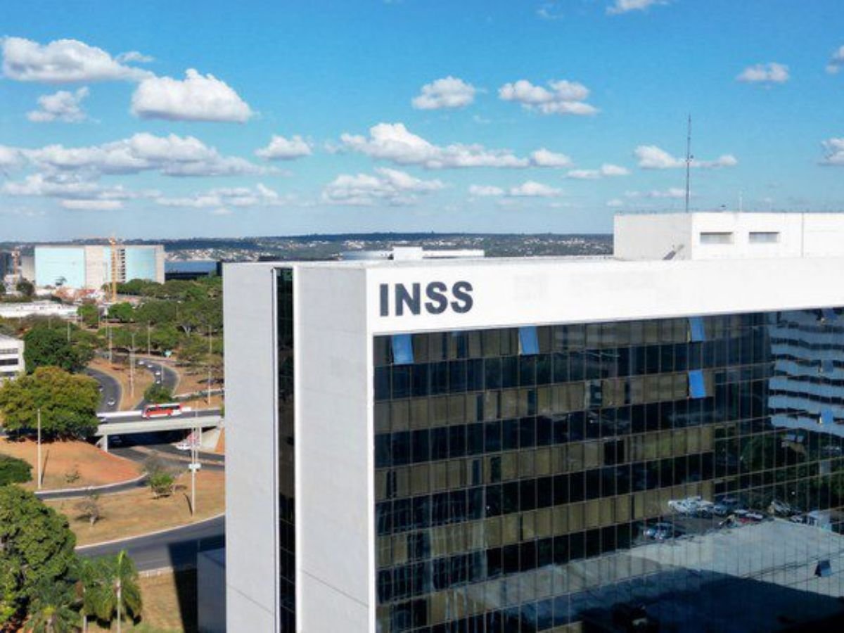 Aposentada usada como laranja em fraude do INSS enfrenta mais de 200 processos na Justiça