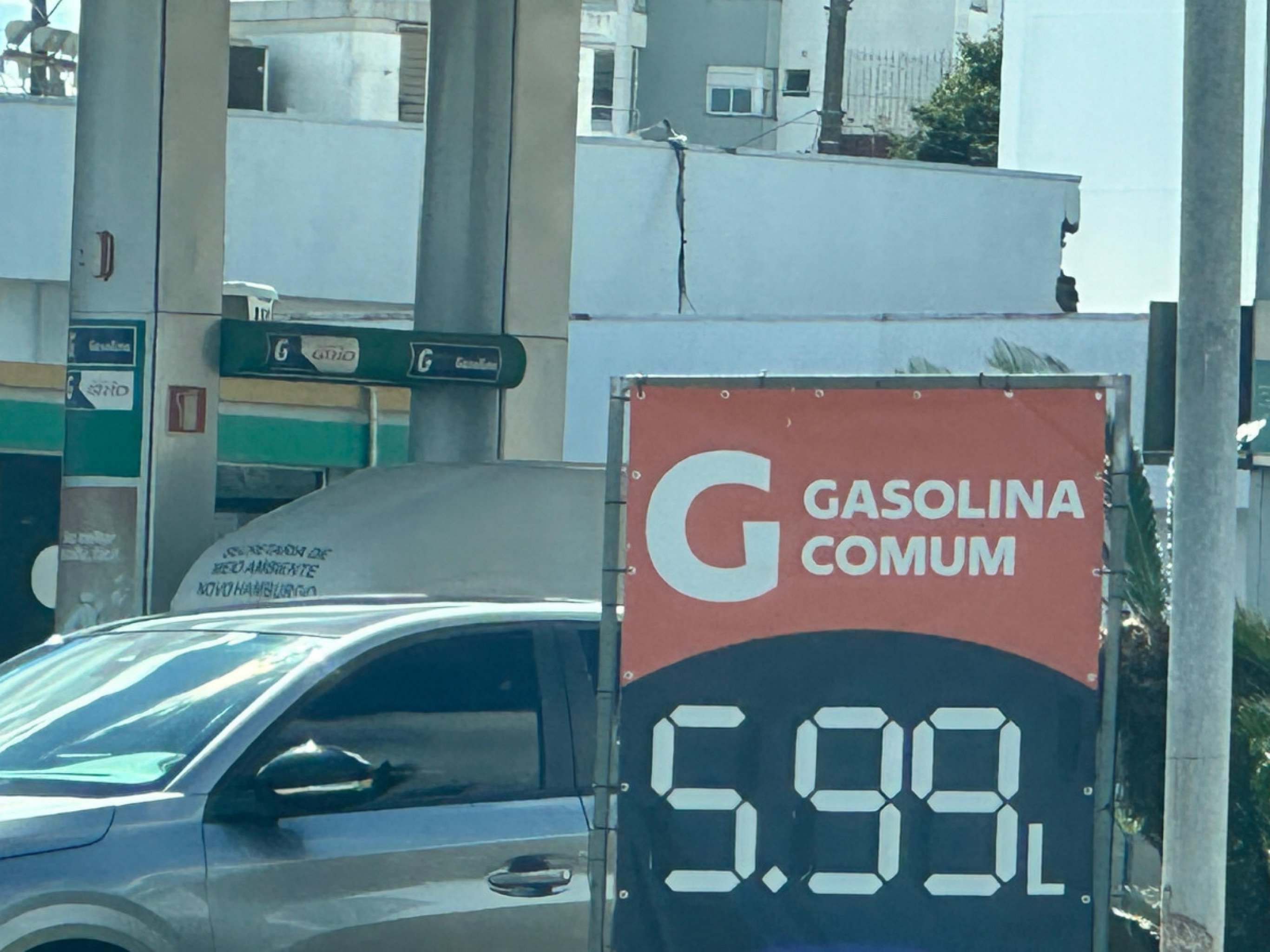 Gasolina tem reajuste de 40 centavos e volta a subir no Vale do Sinos