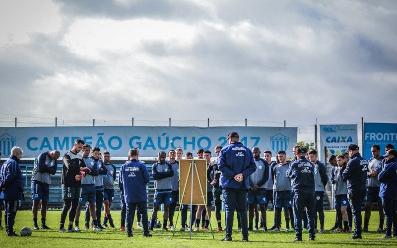 Jogadores do Noia se prepararam no Estádio do Vale para a grande decisão | abc+