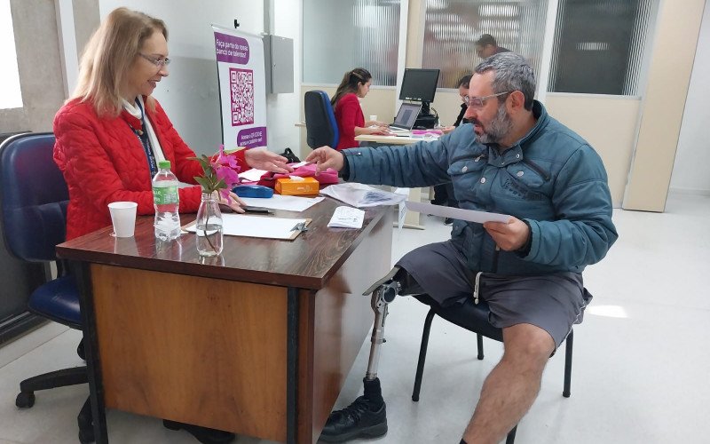  Paulo Roberto de Souza, 46 anos,  perdeu parte da perna direita após sofrer acidente de trabalho e ter complicações em atendimento hospitalar | abc+