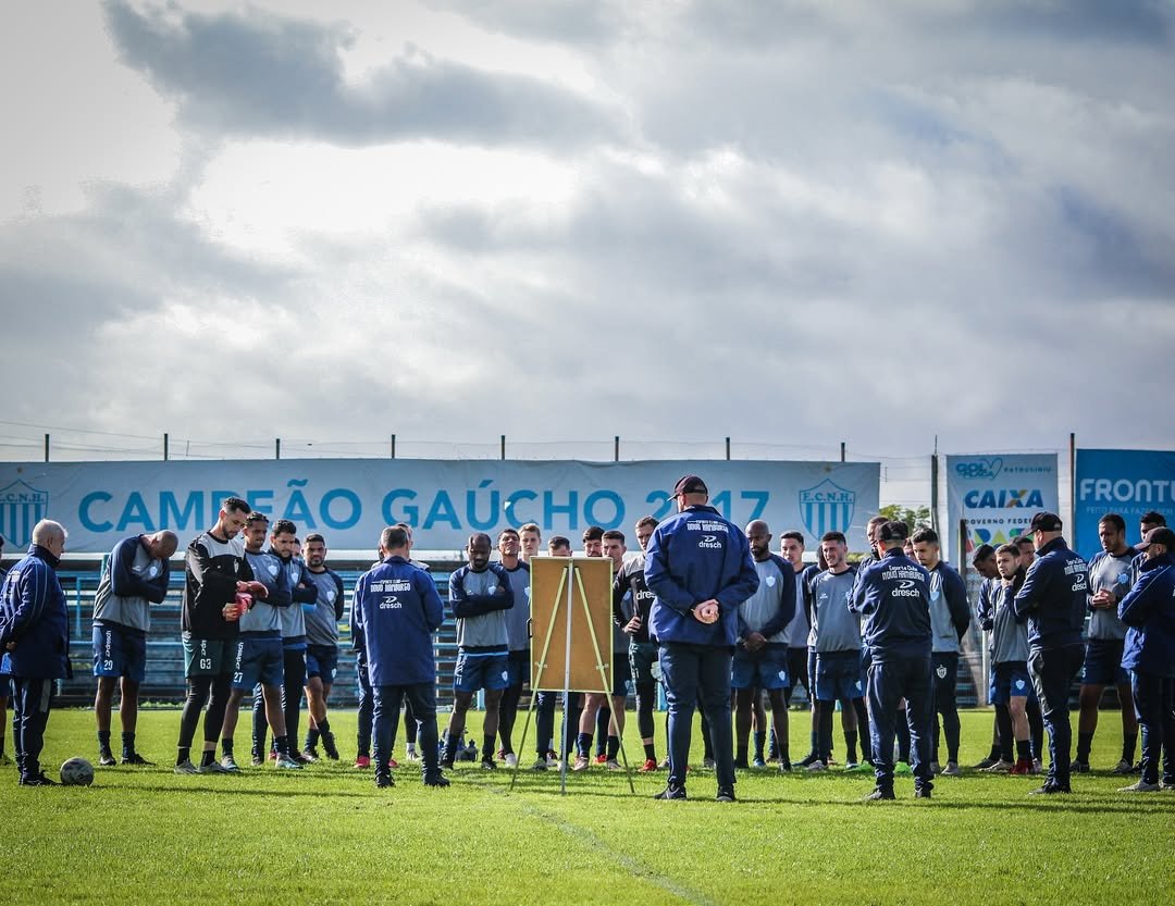 Novo Hamburgo: Goleiro Matheus Cavichioli volta ao Estádio do Vale e projeta final em Santa Maria