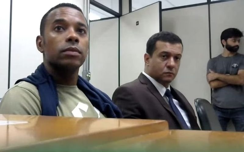 Robinho deixa penitenciária em Tremembé e é transferido para presídio em Limeira