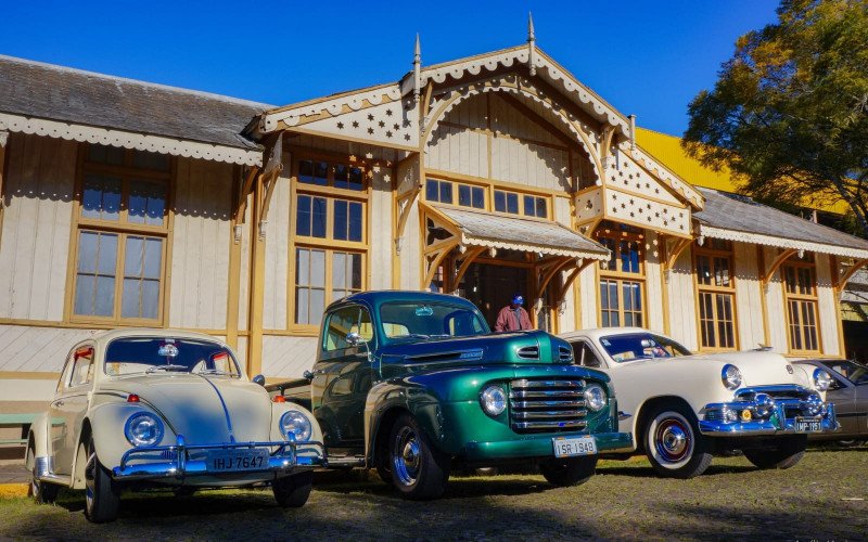 Exposição de Carros Antigos no Museu do Trem