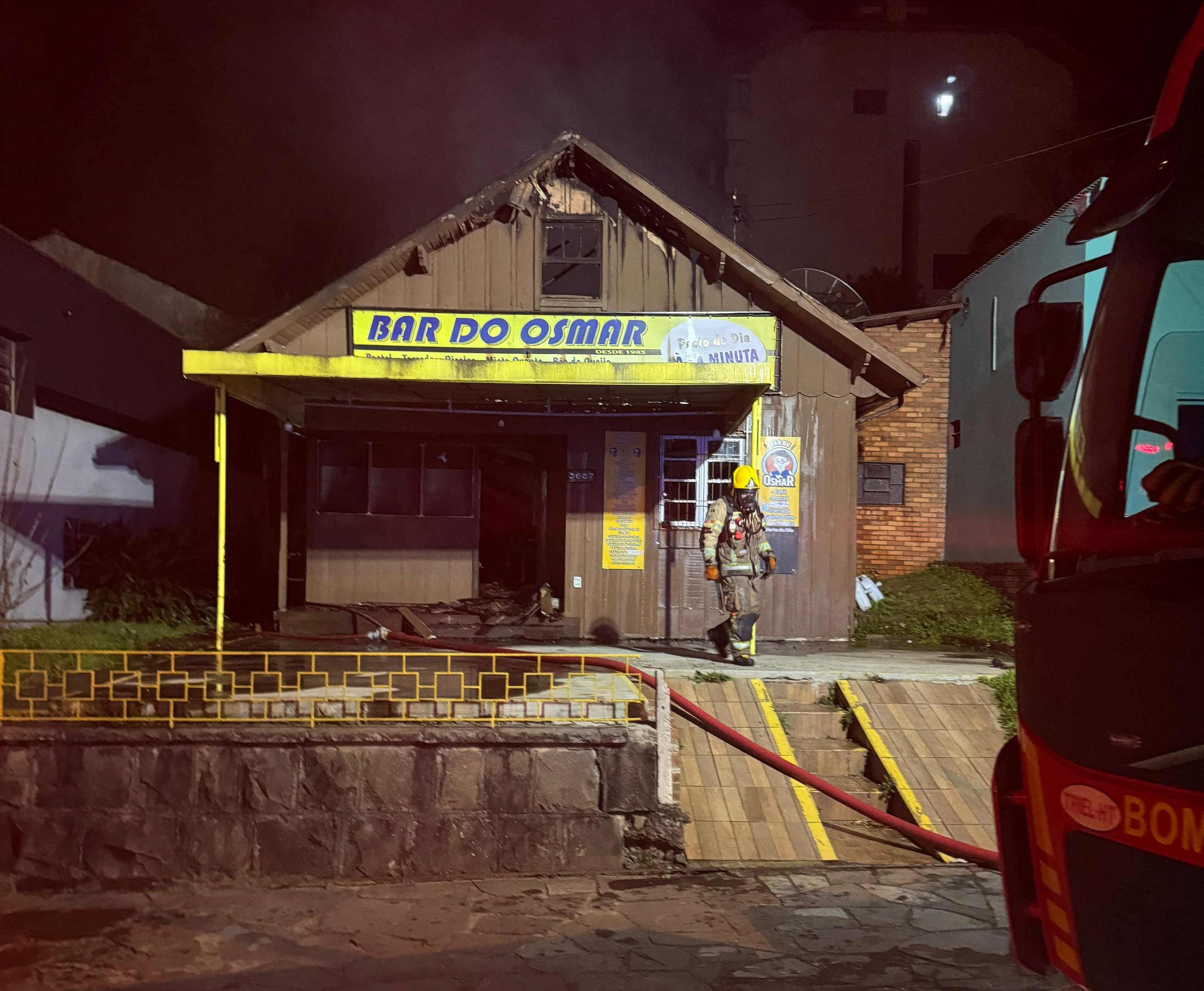 Incêndio atinge bar na área central de Gramado