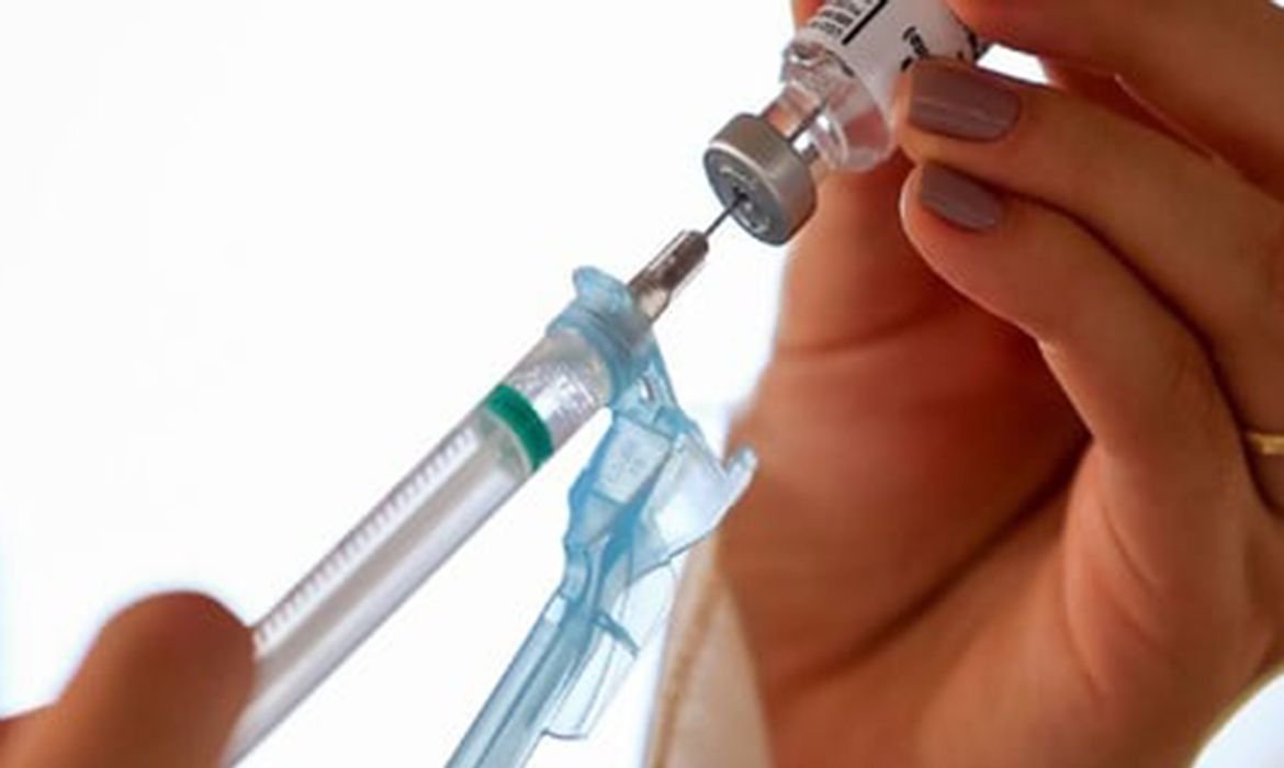 Nova vacina contra pneumonia estará disponível no SUS em duas semanas