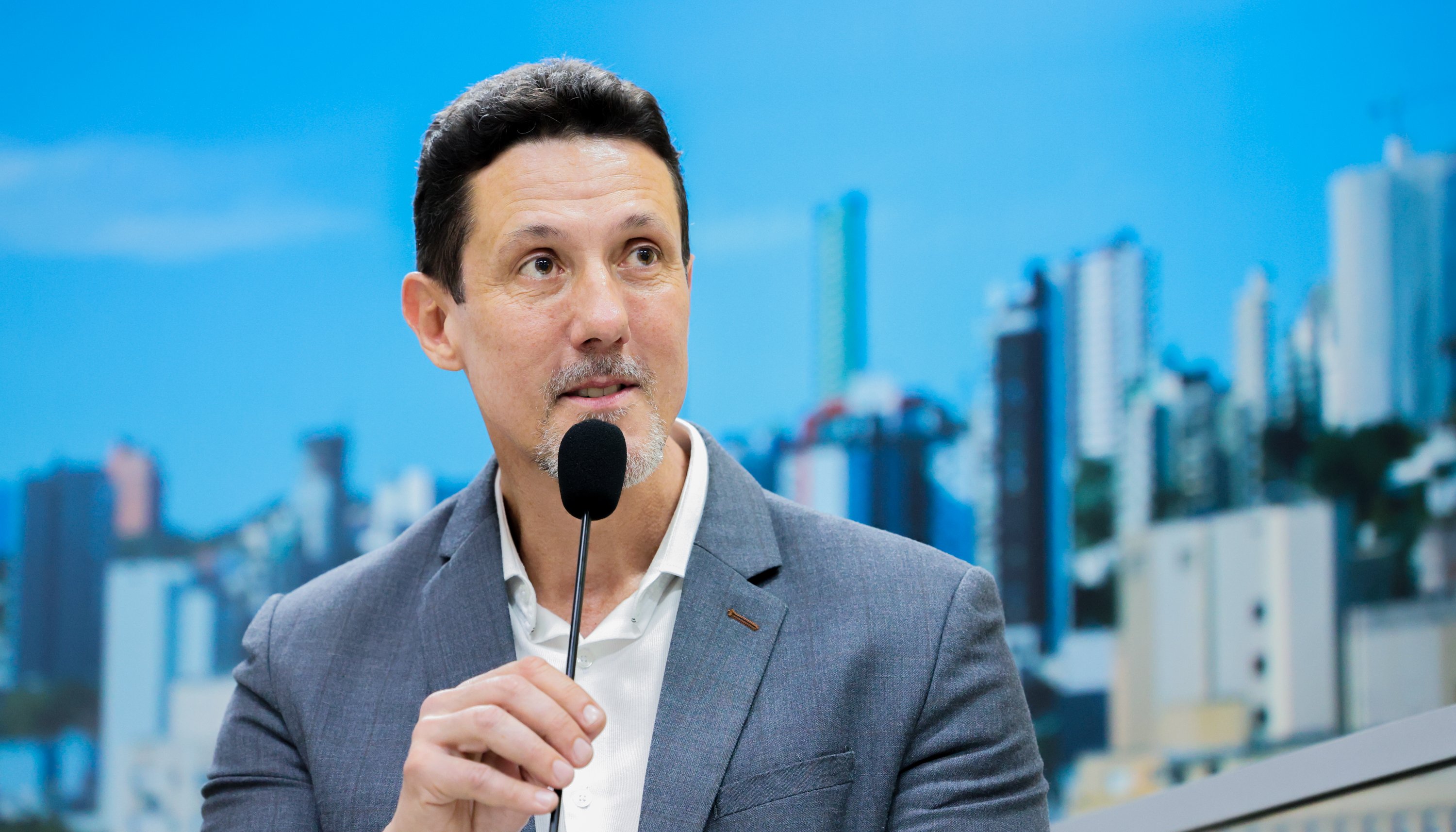 "Leite colocou o RS em segundo plano", diz deputado Zucco em Novo Hamburgo