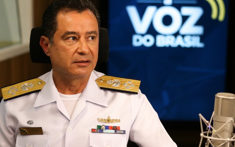 Almir Garnier Santos | abc+