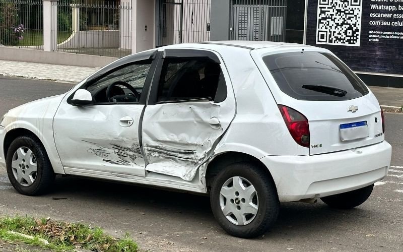 Estado do veículo que capotou nesta terça-feira em Novo Hamburgo