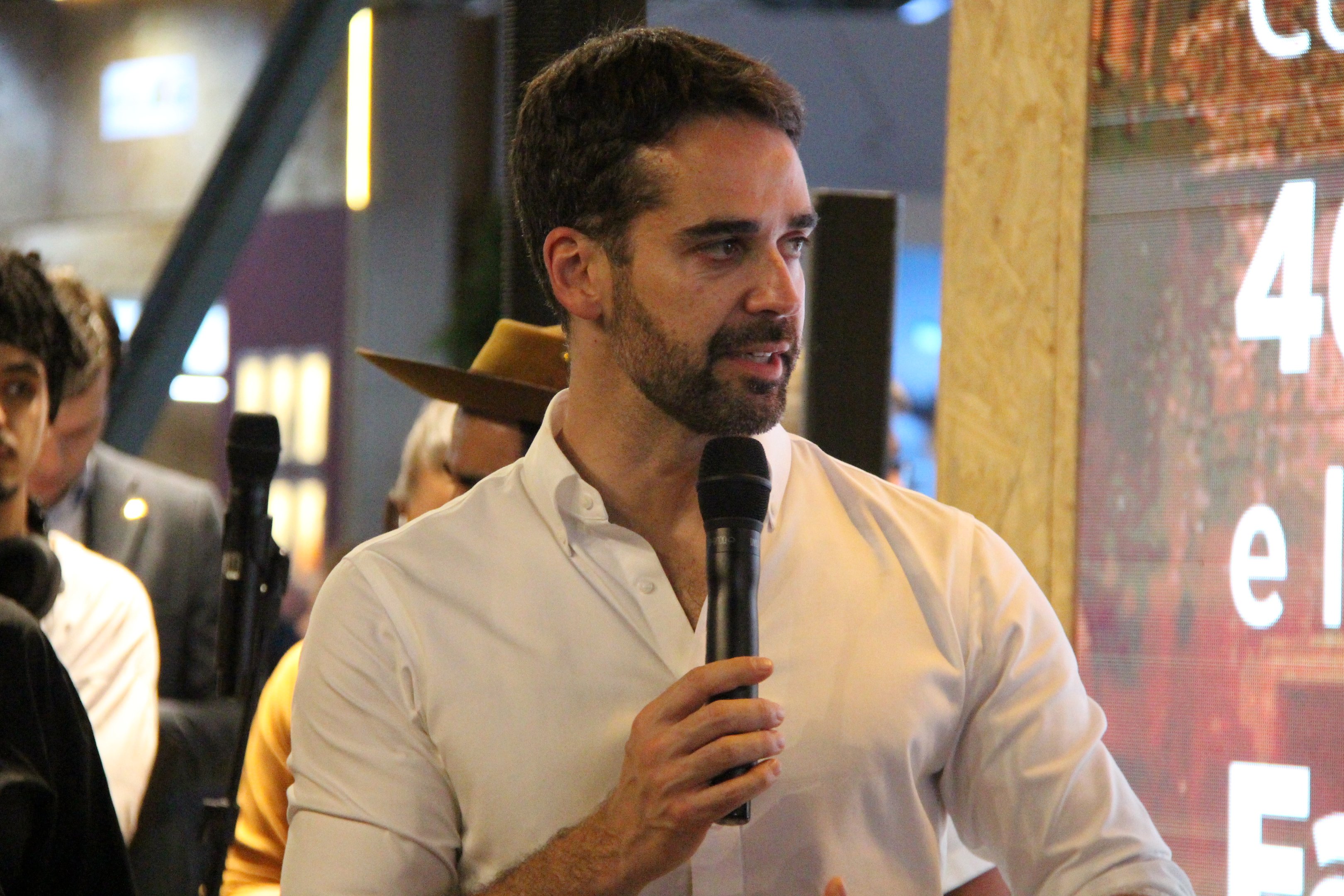 "É hora de virar essa página", diz Eduardo Leite após condenação de Bolsonaro