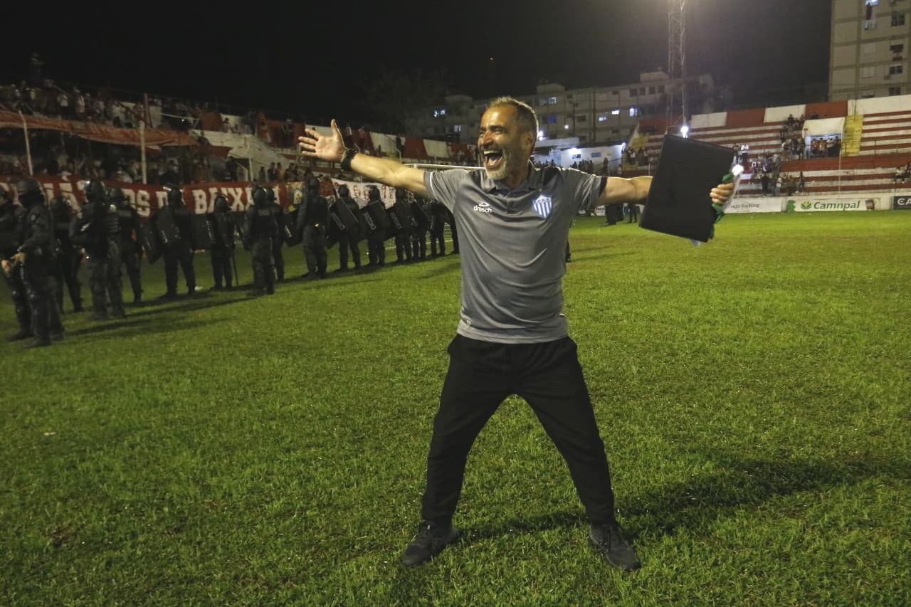 Rogério Zimmermann analisa reta final do Novo Hamburgo na campanha do título