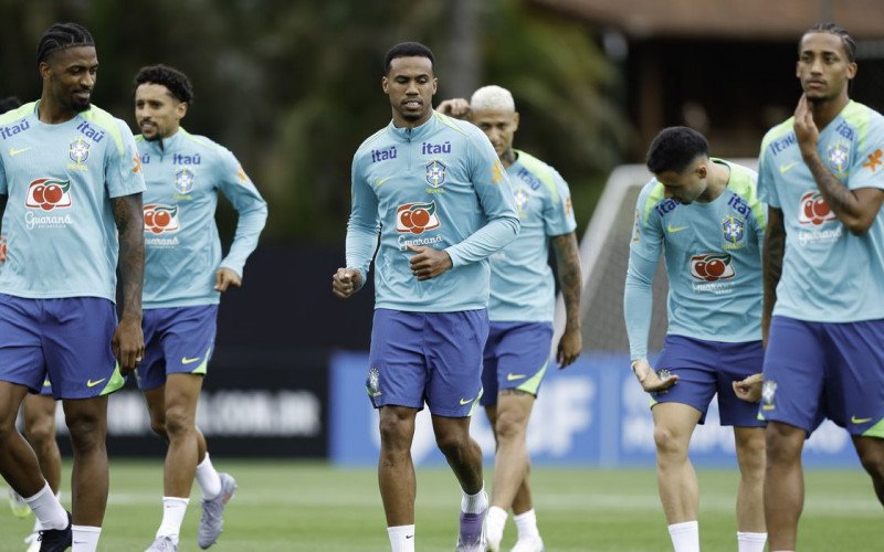 Ancelotti comanda primeira atividade com todos os convocados | abc+
