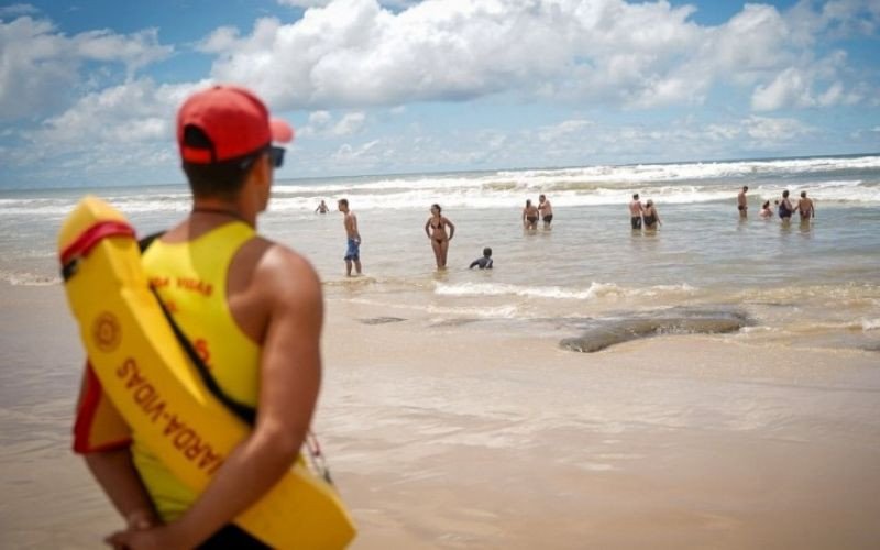 PROCESSO SELETIVO: Estão abertas as inscrições para 440 vagas temporárias de guarda-vidas no RS | abc+