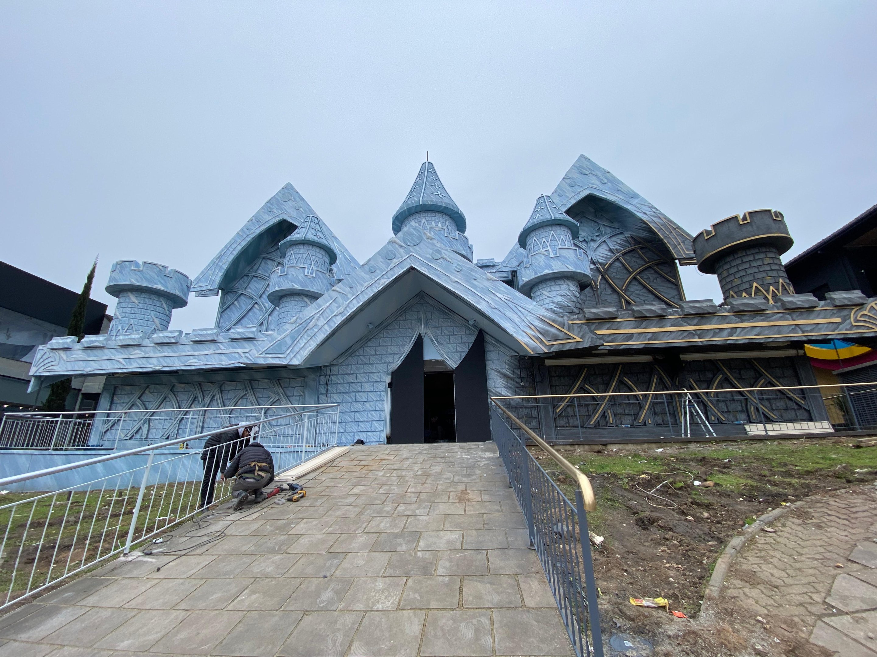 GRAMADO: Saiba como estão as obras do maior icebar temático do mundo que terá temperatura de -15°C