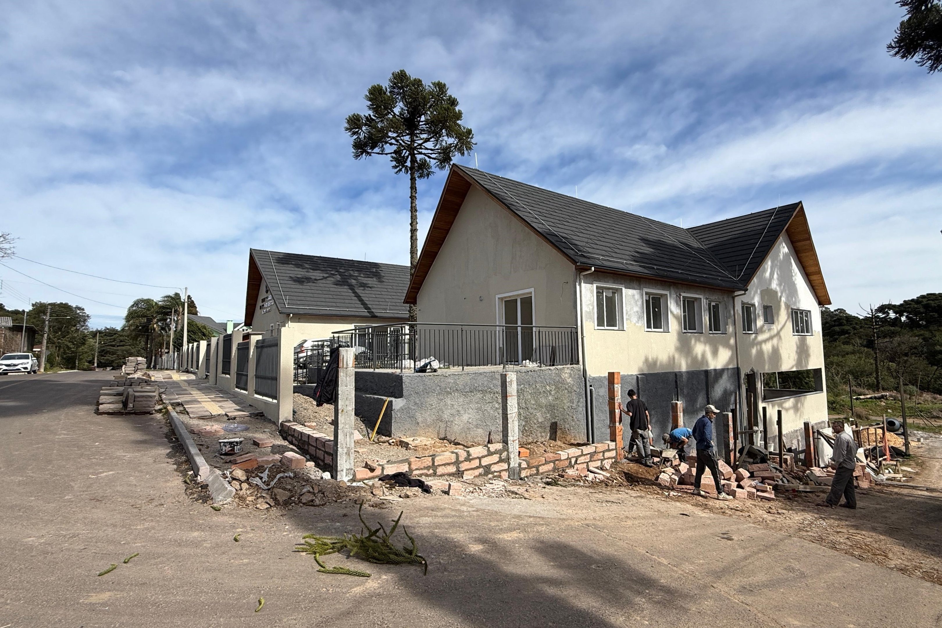 Veja como estão as obras do novo posto de saúde no bairro Carniel