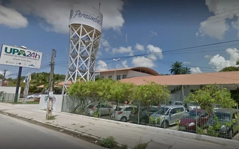 24 horas morto no sofá: Filho de irmãos biológicos é negligenciado após convulsão e caso é descoberto por vizinhos