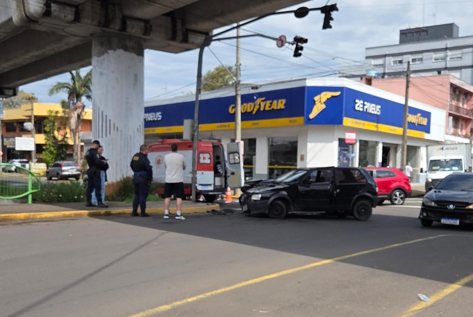 Dois carros se envolvem em acidente em Novo Hamburgo