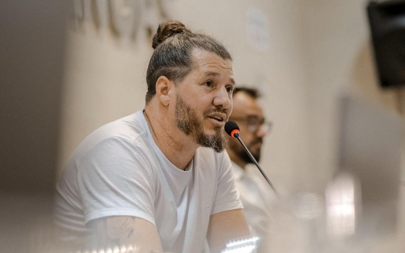 Conhecido por defender a causa animal, o vereador Cris Moraes (PV) estará à frente da comissão do Legislativo | abc+