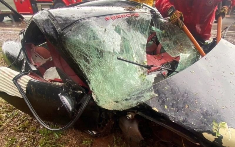 Homem morre em acidente com Porsche na BR-386 | abc+