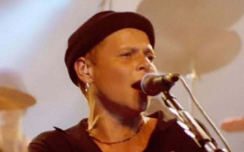 Você conhece! Um dos maiores sucessos de Cássia Eller foi gravado por obrigação e artista nunca cantou nos palcos; saiba qual