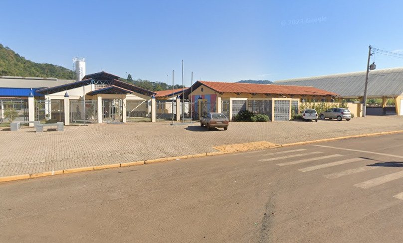 Tapa no rosto, vexame e constrangimento: Professor de escola municipal é denunciado por crime contra crianças de 7 e 9 anos no RS