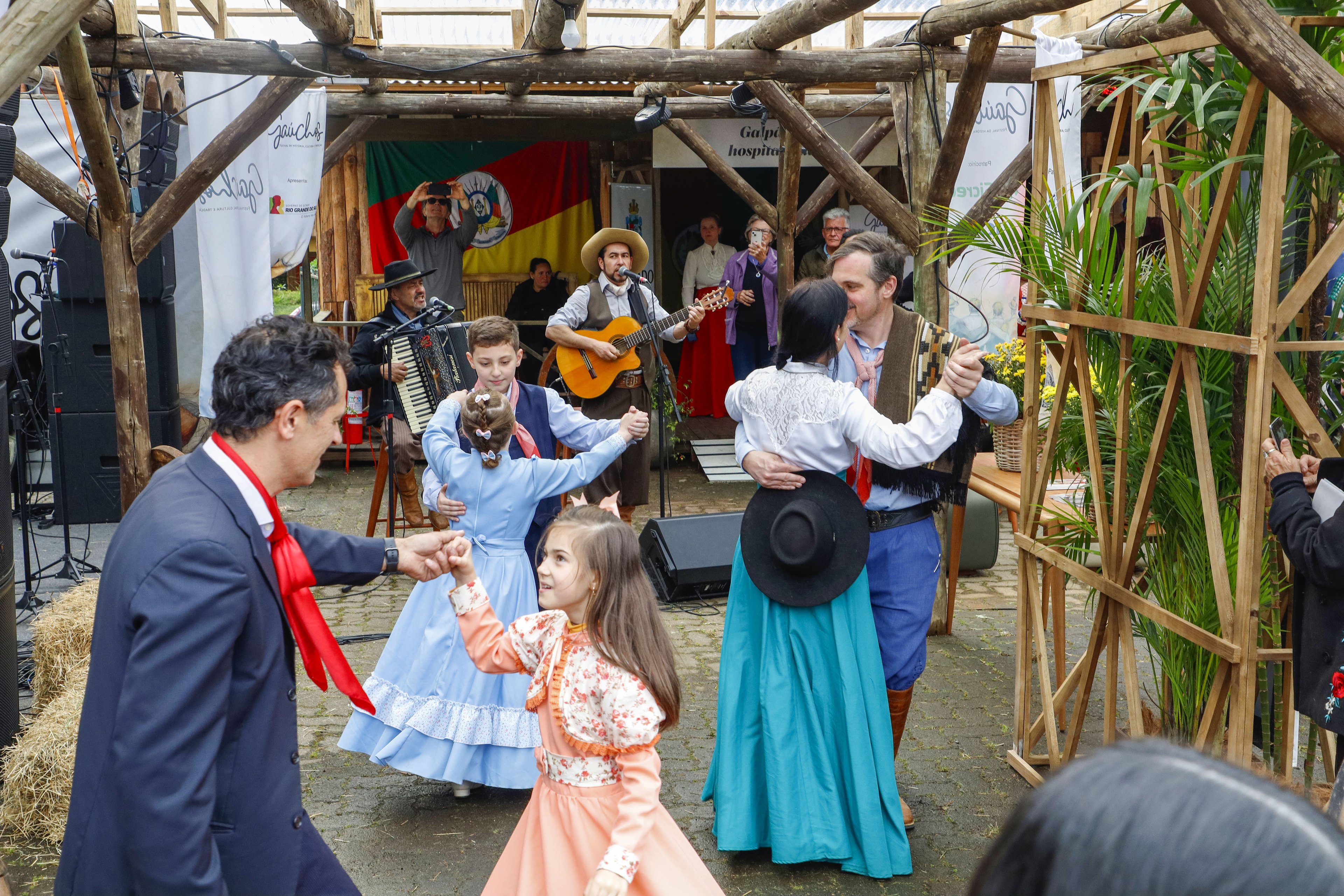 Festival para enaltecer a cultura gaúcha, roteiro gastronômico e atrativos com desconto marcam o final de semana na Serra