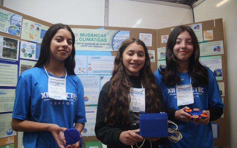 Maria Isadora Wickiewicz Prestes, Isabella Moraes dos Santos Lindenr e Maria Eduarda Correa da Silva usaram um projeto desenvolvido na escola para buscar soluções para episódios de eventos climáticos extremos | abc+